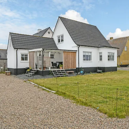 Hyggeligt Helarshus I 2 Plan For Enden Af En Blind Vej Sj1072 Thyborøn
