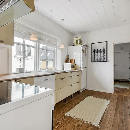 Сasa de vacaciones Hyggeligt Helarshus I 2 Plan For Enden Af En Blind Vej Sj1072