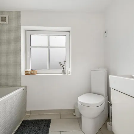 Сasa de vacaciones Hyggeligt Helarshus I 2 Plan For Enden Af En Blind Vej Sj1072 *