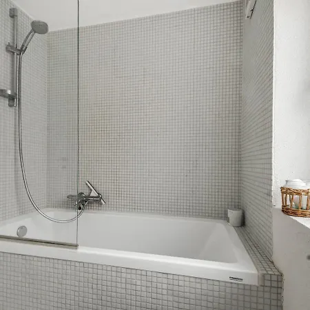 Hyggeligt Helarshus I 2 Plan For Enden Af En Blind Vej Sj1072 Сasa de vacaciones