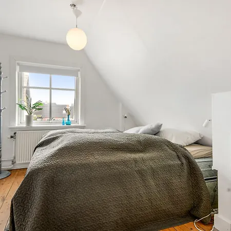 Hyggeligt Helarshus I 2 Plan For Enden Af En Blind Vej Sj1072 * Thyborøn