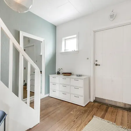 Сasa de vacaciones Hyggeligt Helarshus I 2 Plan For Enden Af En Blind Vej Sj1072 *